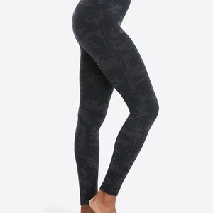 SPANX black camo Look at Me Now Seamless Leggings